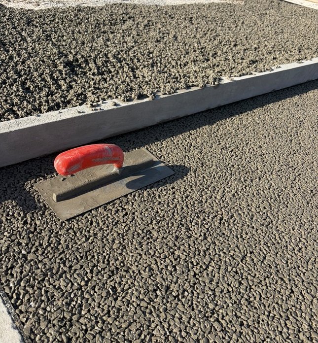 Béton poreux pour terrain de padel : pourquoi est-ce le meilleur choix ?
